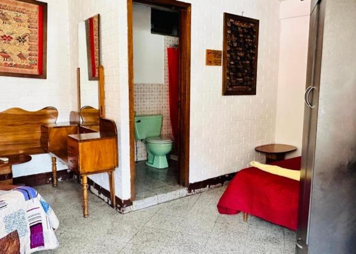 Royal Palace Hostal