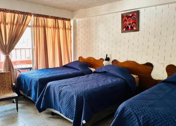 Royal Palace Hostal