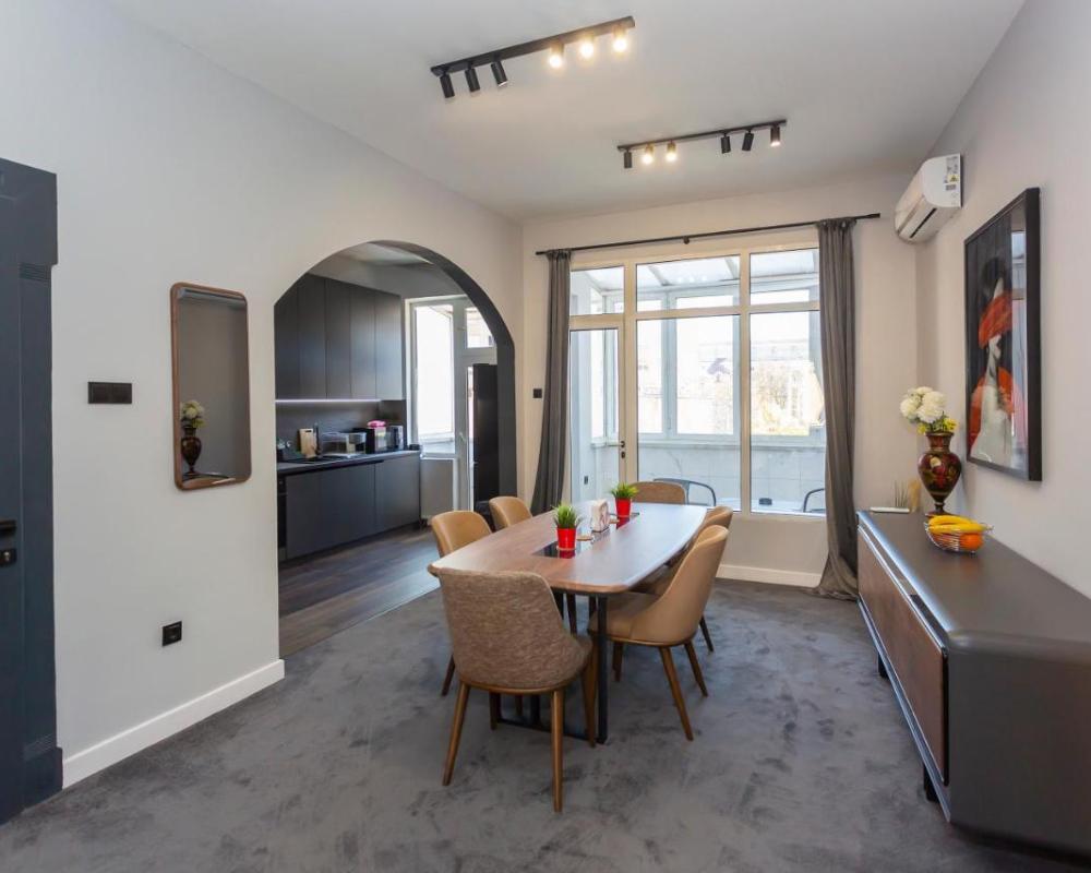 фото Urban Elegance Apartment