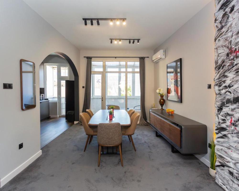 фото Urban Elegance Apartment