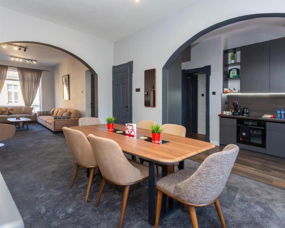 фото Urban Elegance Apartment