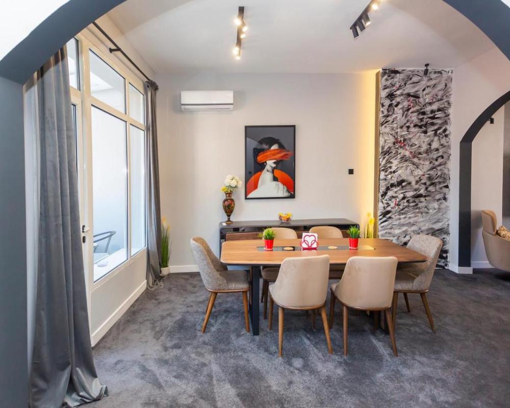 фото Urban Elegance Apartment