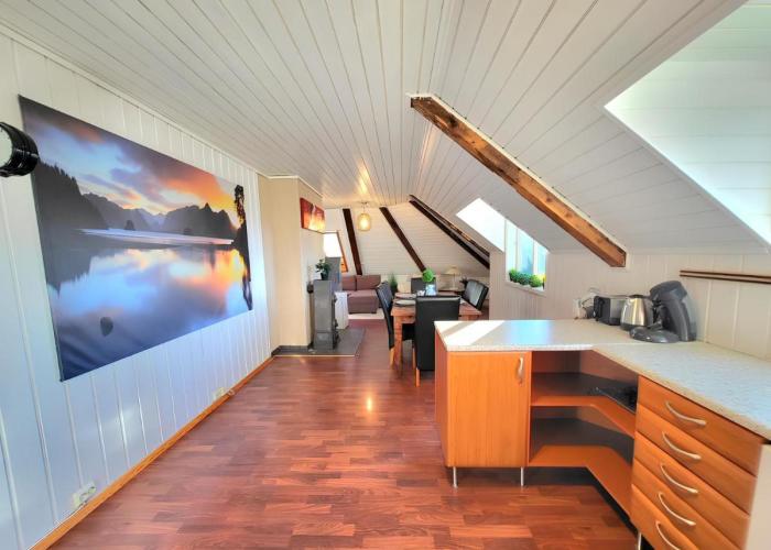 Sunset Penthouse, Fjord View & Parking