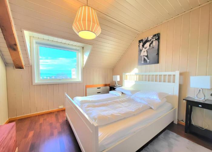 Sunset Penthouse, Fjord View & Parking