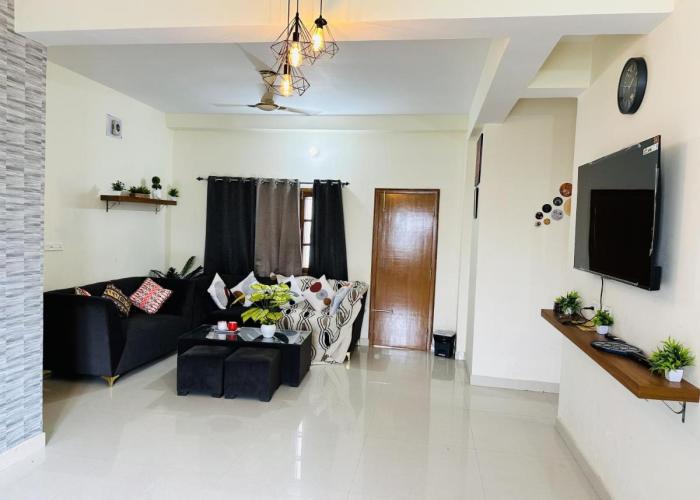 ZoomStay - 3BHK Apartments