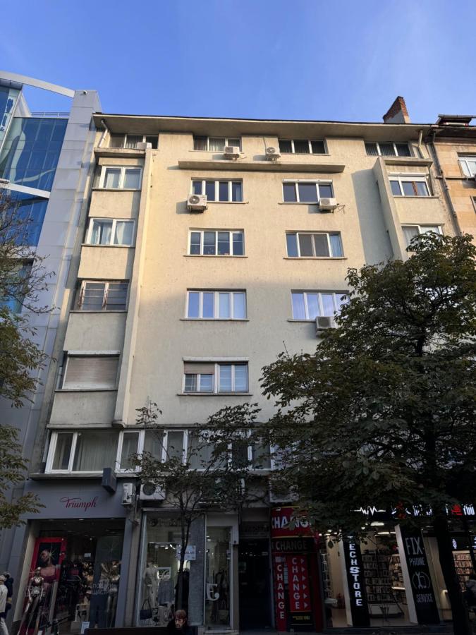 фото Spacious Flat on Sofia's Main Street