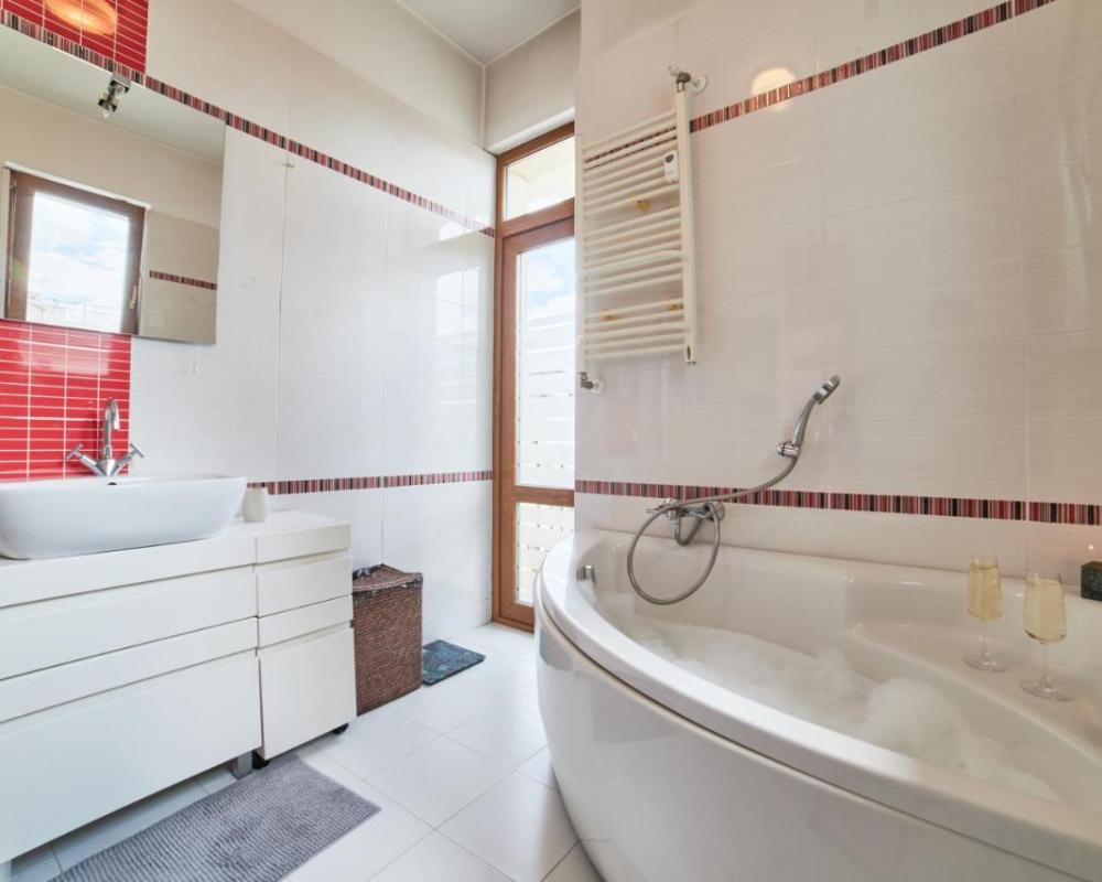 фото Spacious Flat on Sofia's Main Street