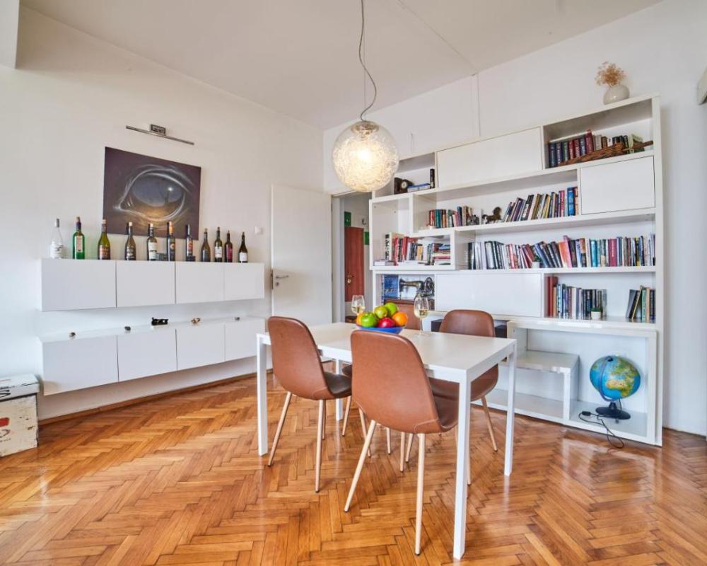 фото Spacious Flat on Sofia's Main Street