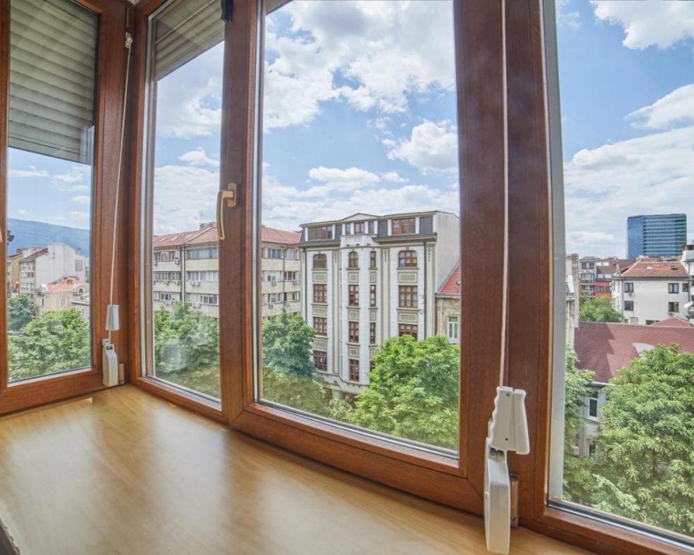 фото Spacious Flat on Sofia's Main Street