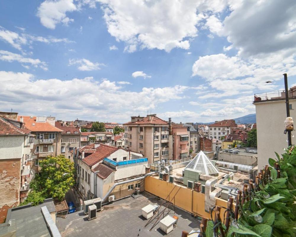 фото Spacious Flat on Sofia's Main Street