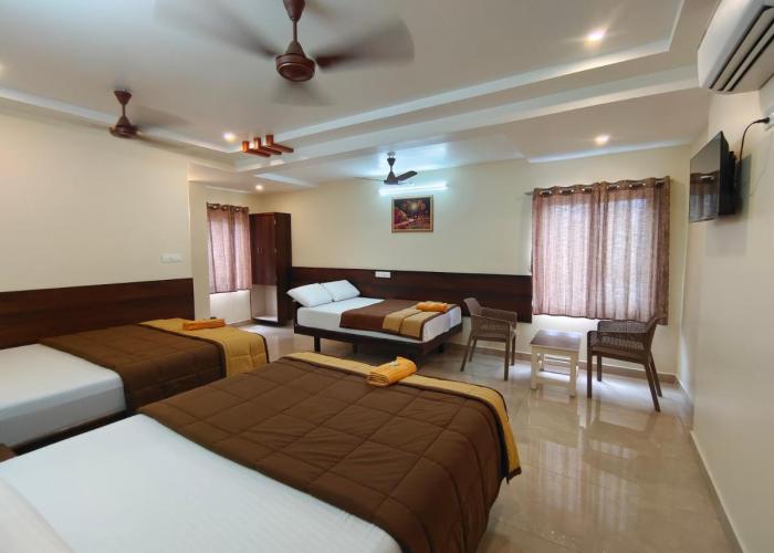 HOTEL DKR GRAND