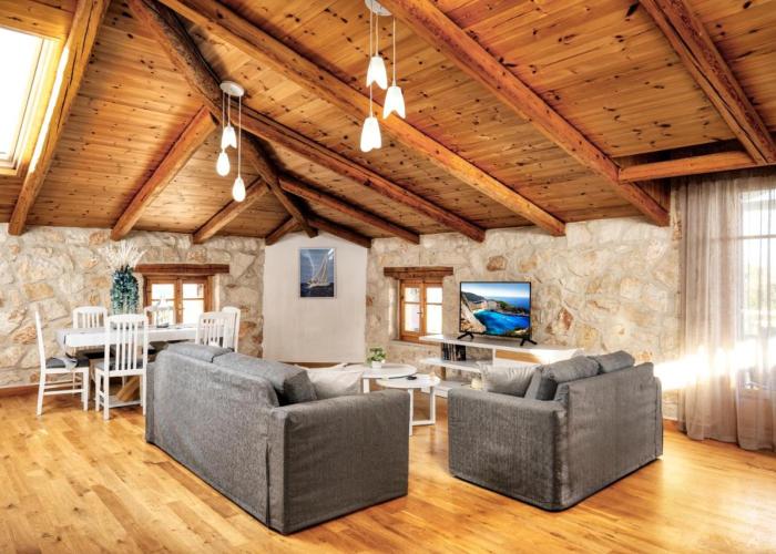 Mirabilia Loft - Amazing Views and Steps from Banana Beach