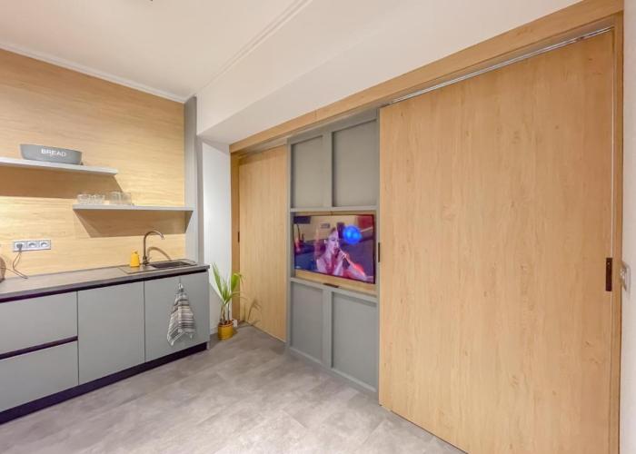Stylish City Center Apartment by NDK