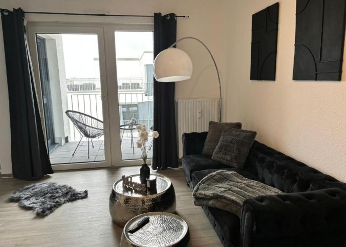 Charming Homes - Studio 23
