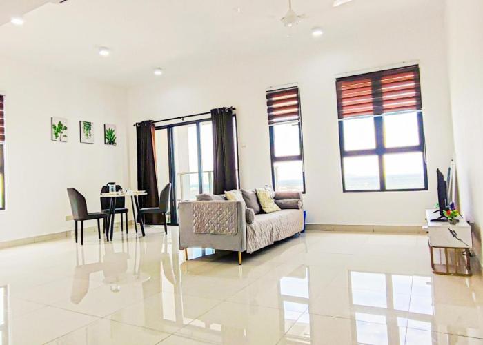 Double Storey Pool at Trio Setia by HCK