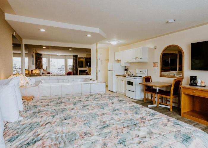 Western Budget Plus Mosaic Suites