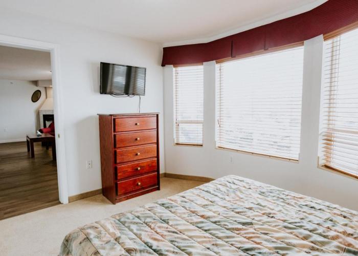 Western Budget Plus Mosaic Suites