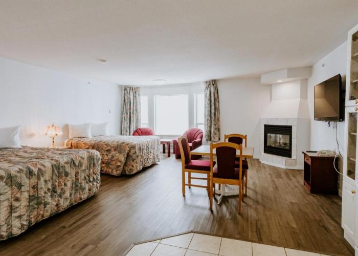 Western Budget Plus Mosaic Suites