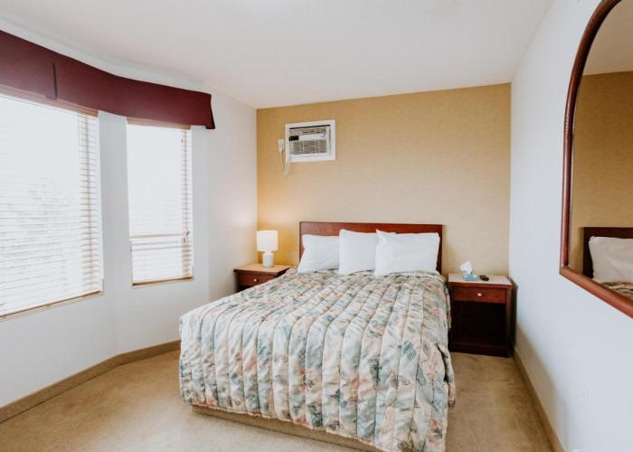 Western Budget Plus Mosaic Suites