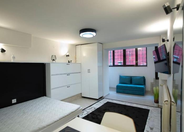 Studio with Courtyard Just Steps Away Vitosha Str