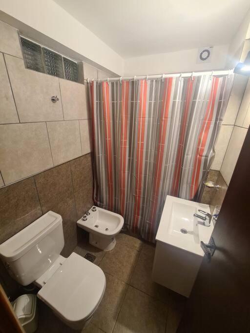Departamento céntrico en Pinamar - solo familias
