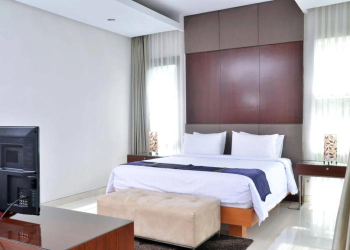 BreezeBlows City View 5BR with Pool + Familly Room