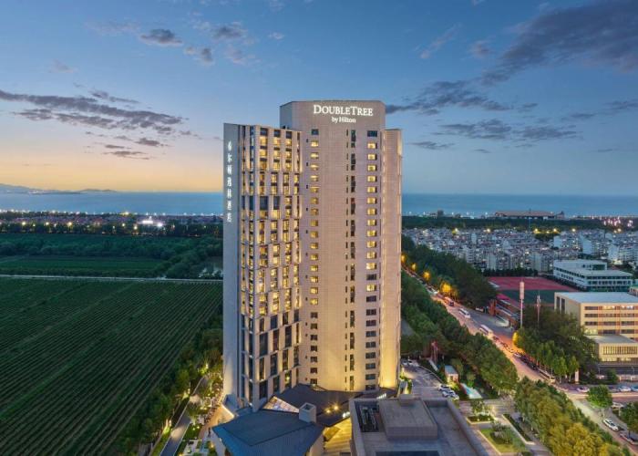 Doubletree By Hilton Yantai Golden Coast Hotel & Suites