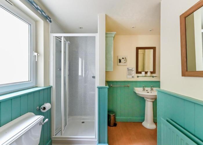 Crows Nest Apartment, at Clipper House with free onsite allocated parking