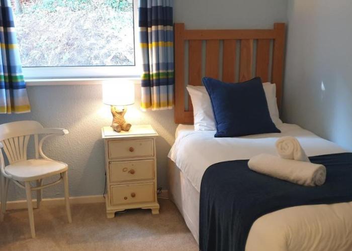 Crows Nest Apartment, at Clipper House with free onsite allocated parking
