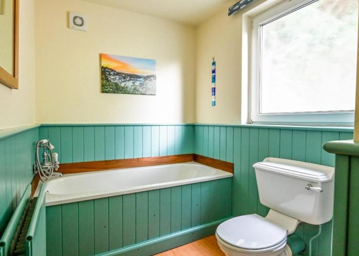 Crows Nest Apartment, at Clipper House with free onsite allocated parking
