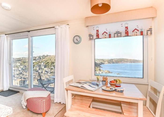 Crows Nest Apartment, at Clipper House with free onsite allocated parking