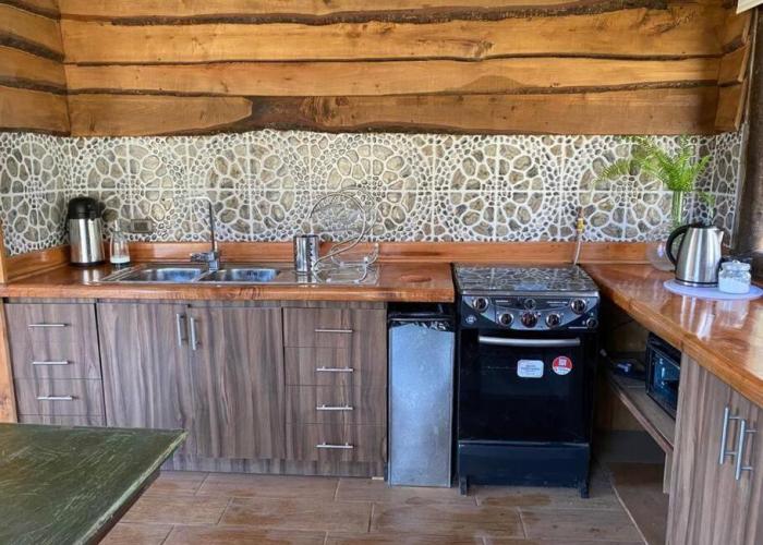 Casa Familiar a orilla de laguna