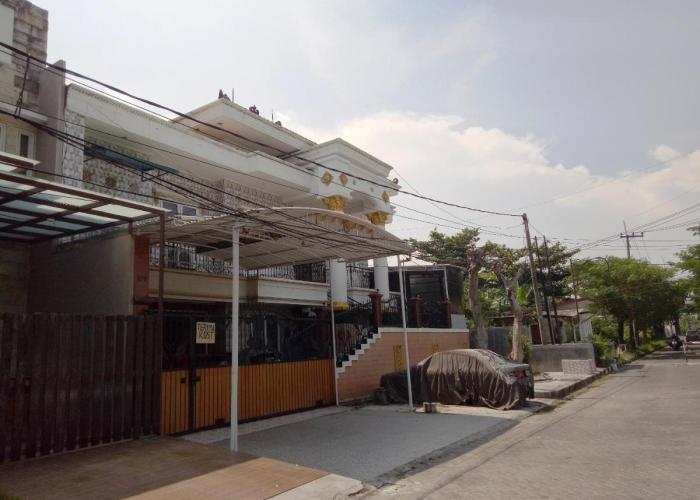 SPOT ON 93880 Guest House Bu Iin Syariah