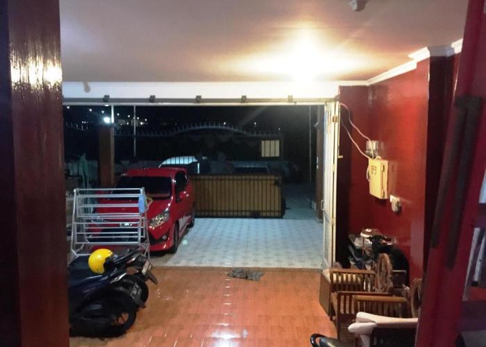 SPOT ON 93880 Guest House Bu Iin Syariah