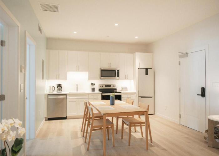Governors Village - 1,2,3 & 4 Bedroom Apartments on Seven Mile Beach Corridor