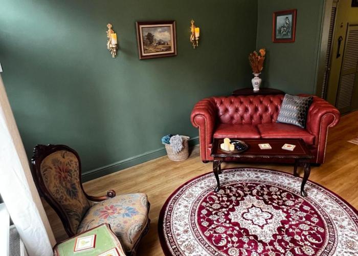Robin’s Hollow: 2BD Home Near Wrexham AFC