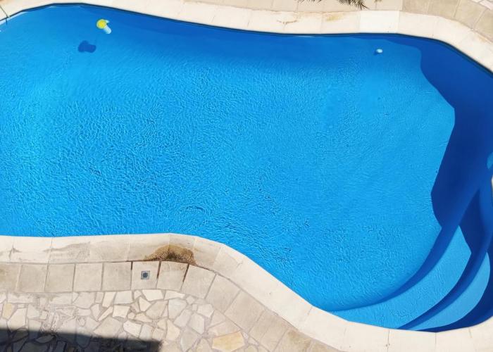 Cozy Apartment with Pool & 10 mins walk to Beach