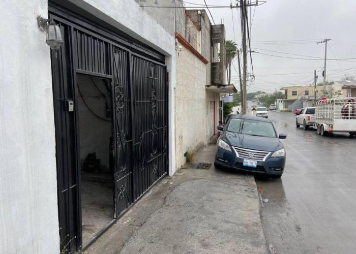 Casa empresarial 5 minutos de puente internacional