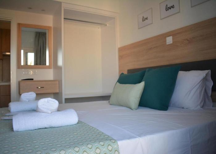 Green Bay Suites