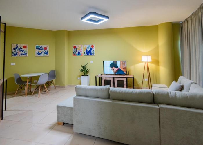 ApartHotel EDA
