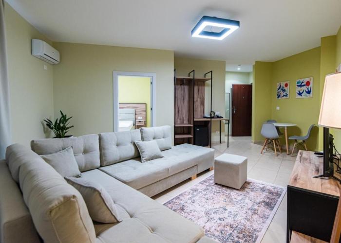 ApartHotel EDA