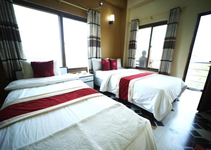 Hotel Flycatcher Chitwan- A jungle Safari Home