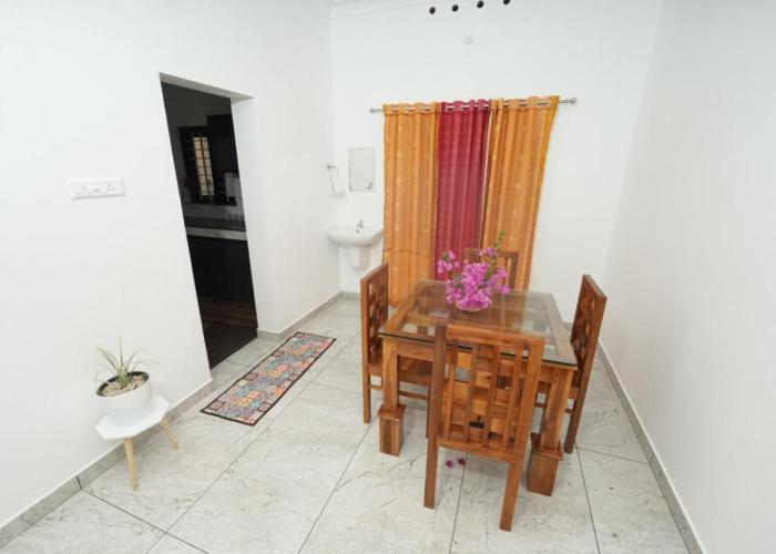 VILLA MANTRAA