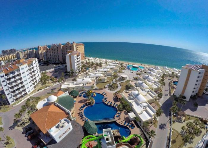 Las Palmas Resort