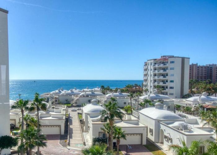 Las Palmas Resort
