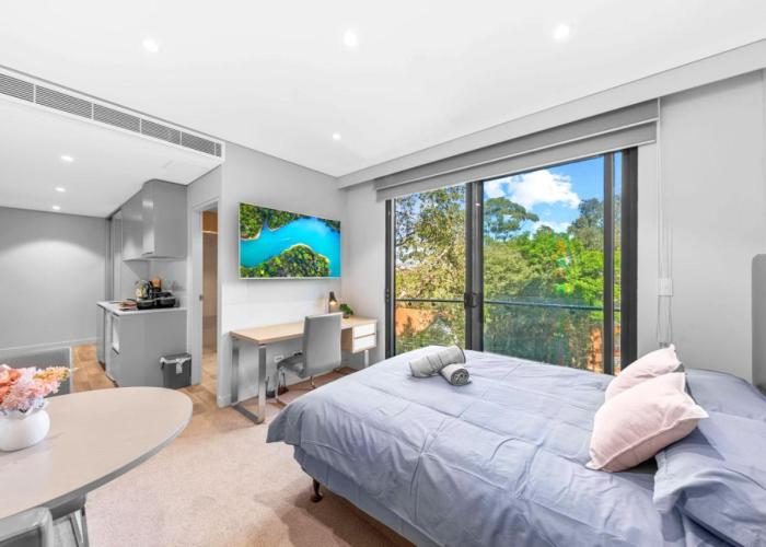 Nice and quite studio Roseville