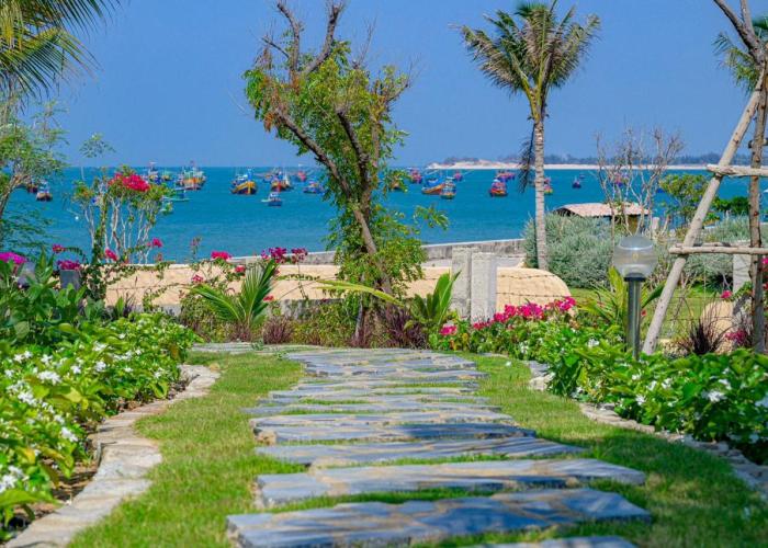 KIGI Beach Resort