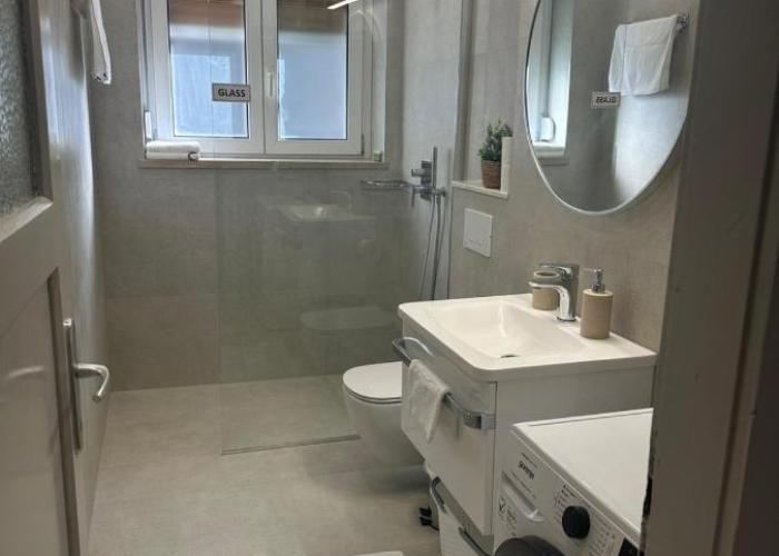 Two Bedroom Split Center Apartment Zvonimir