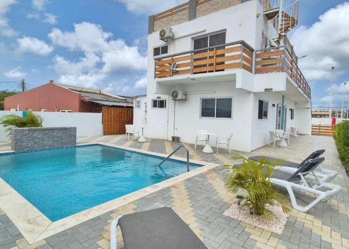 Ocean Breeze Apartments in Aruba