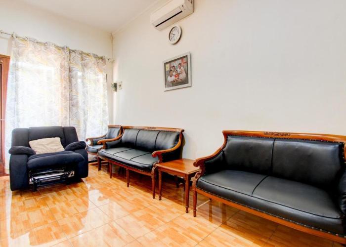 OYO 93892 Homestay Koe Syariah